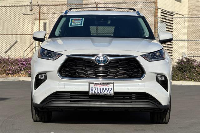 used 2022 Toyota Highlander Hybrid car, priced at $45,301