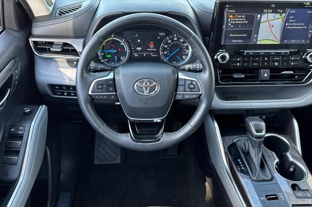 used 2020 Toyota Highlander Hybrid car, priced at $36,988