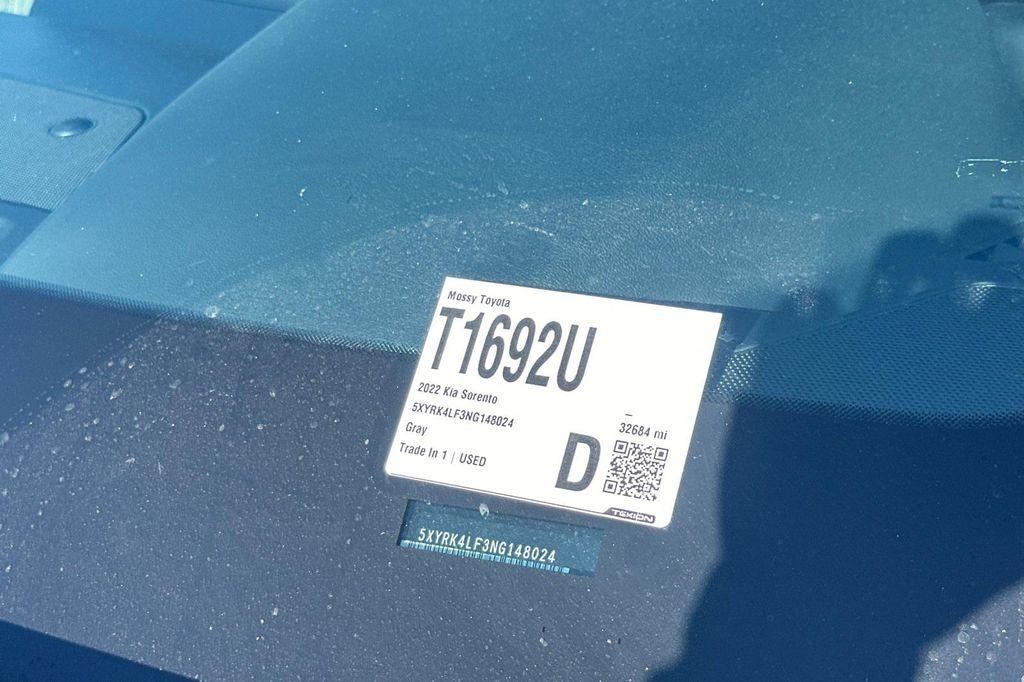 used 2022 Kia Sorento car, priced at $27,953