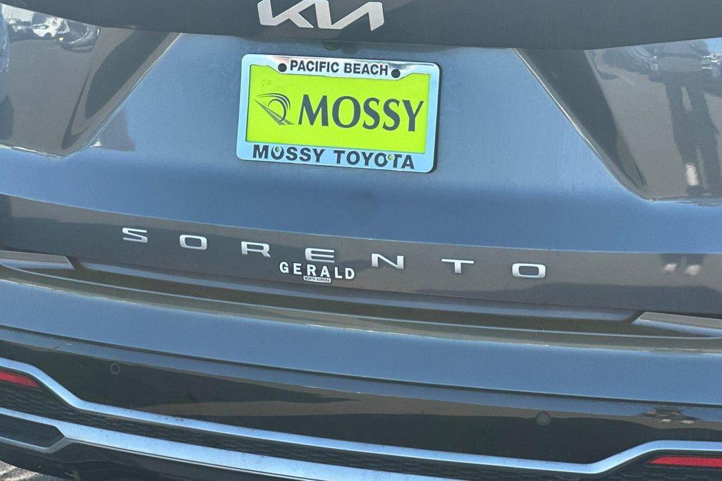 used 2022 Kia Sorento car, priced at $27,953