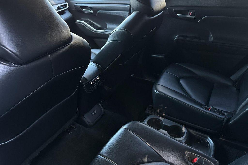 used 2023 Toyota Highlander car, priced at $33,450