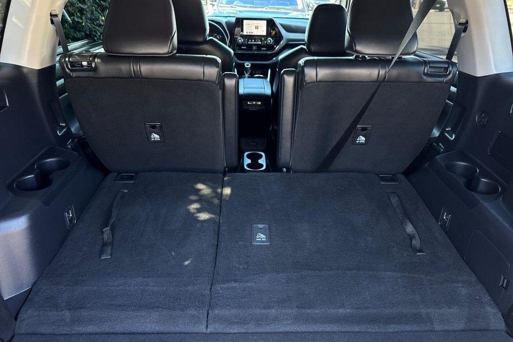used 2023 Toyota Highlander car, priced at $33,450