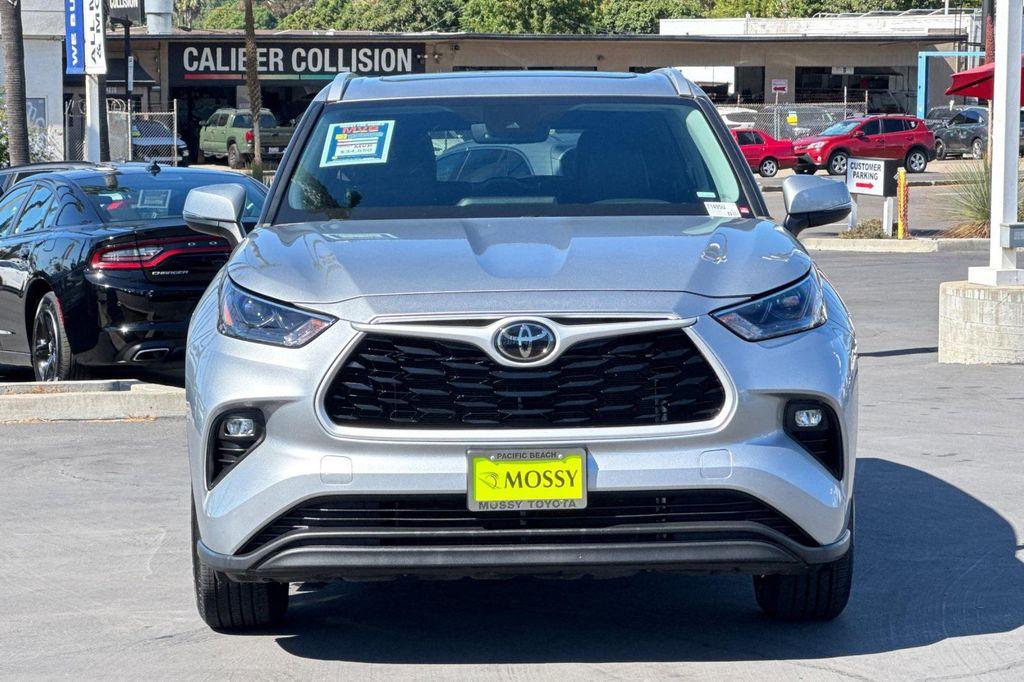 used 2023 Toyota Highlander car, priced at $33,450