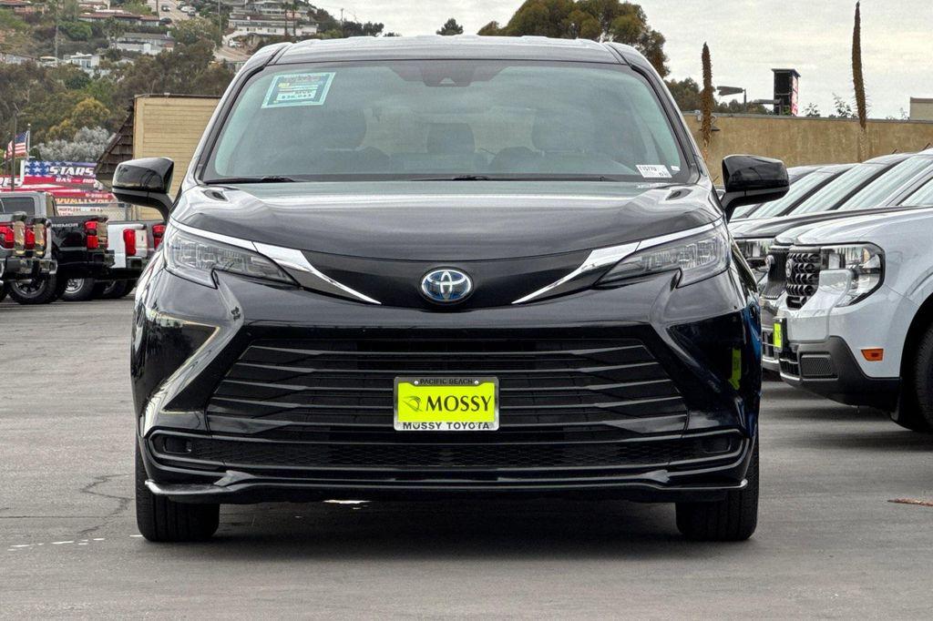 used 2024 Toyota Sienna car, priced at $36,943