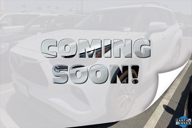 used 2021 Toyota Highlander car, priced at $30,887