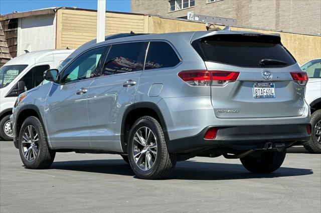 used 2018 Toyota Highlander car, priced at $22,489