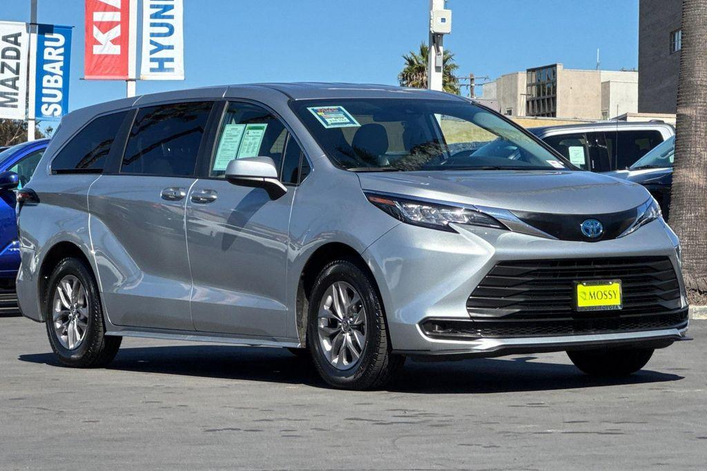 used 2023 Toyota Sienna car, priced at $34,681
