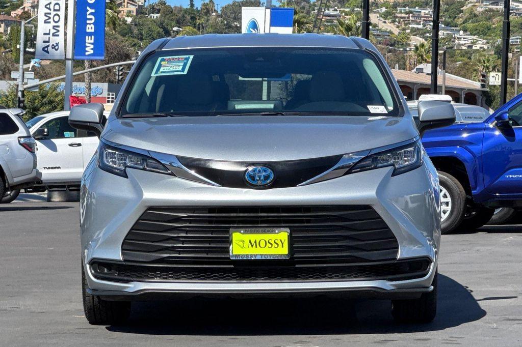 used 2023 Toyota Sienna car, priced at $34,681