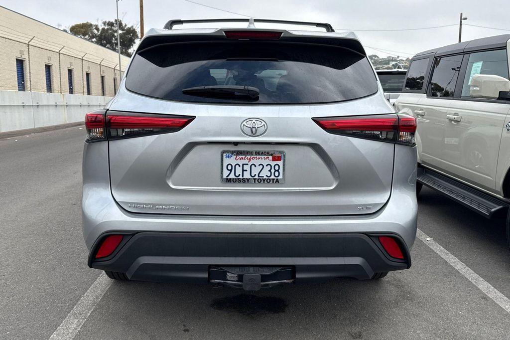 used 2022 Toyota Highlander car, priced at $34,988