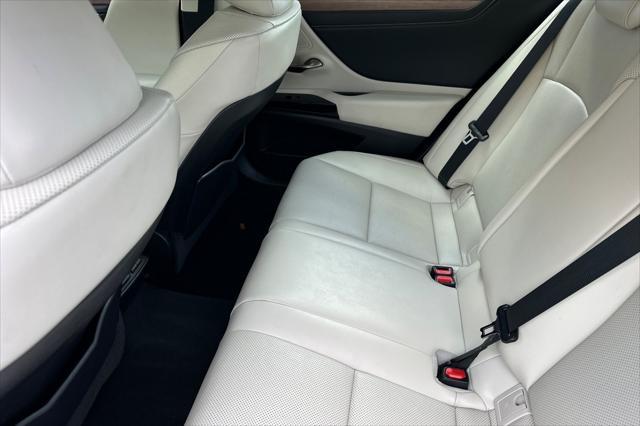 used 2023 Lexus ES 300h car, priced at $38,563