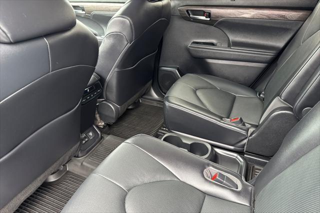 used 2023 Toyota Highlander Hybrid car, priced at $47,579