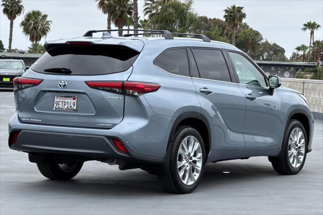 used 2023 Toyota Highlander Hybrid car, priced at $47,579