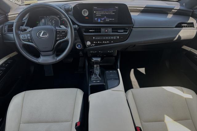 used 2022 Lexus ES 300h car, priced at $31,842