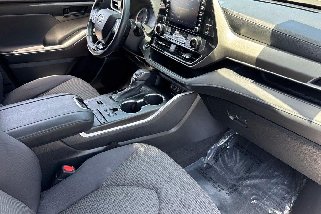 used 2021 Toyota Highlander car, priced at $28,988