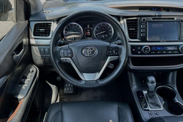 used 2015 Toyota Highlander car, priced at $17,795