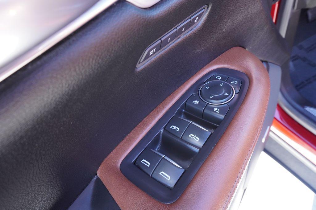 used 2021 Cadillac XT5 car, priced at $20,329