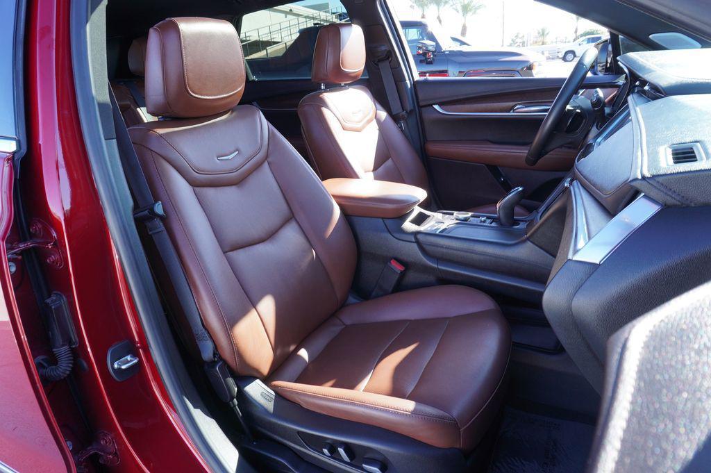 used 2021 Cadillac XT5 car, priced at $20,329