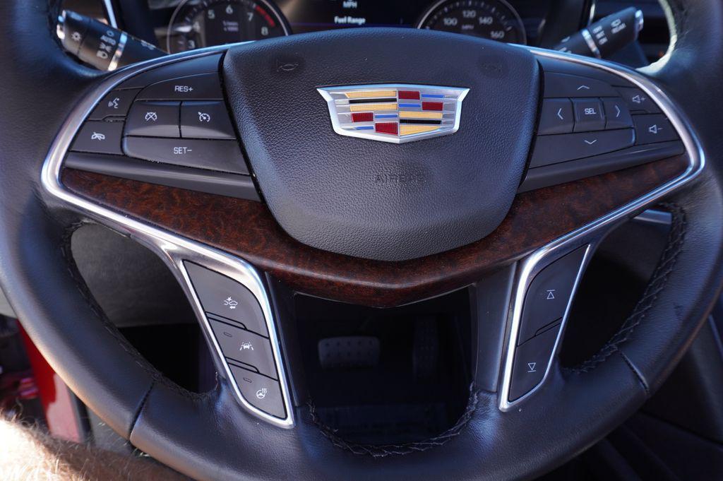 used 2021 Cadillac XT5 car, priced at $20,329