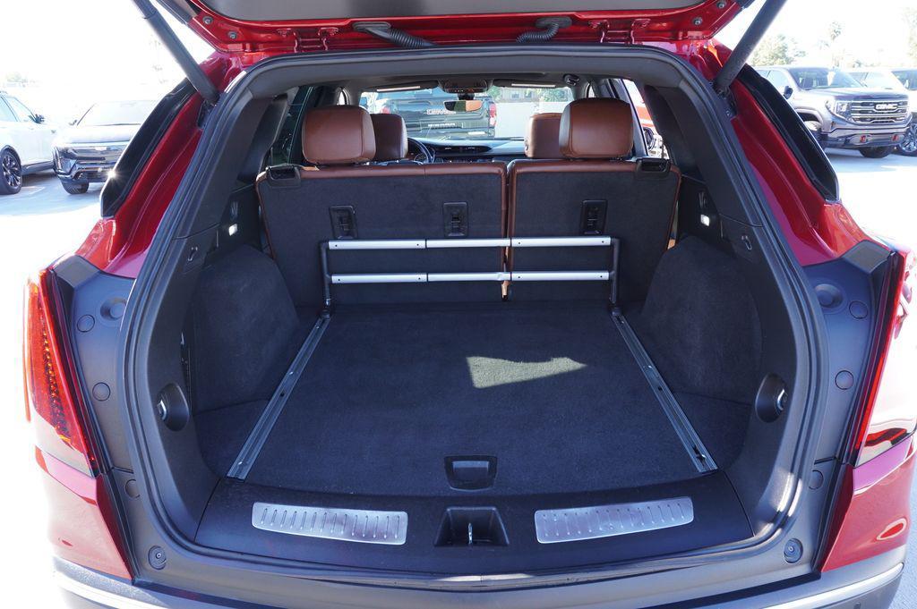 used 2021 Cadillac XT5 car, priced at $20,329