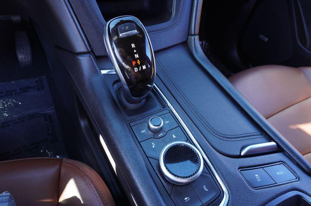 used 2021 Cadillac XT5 car, priced at $20,329