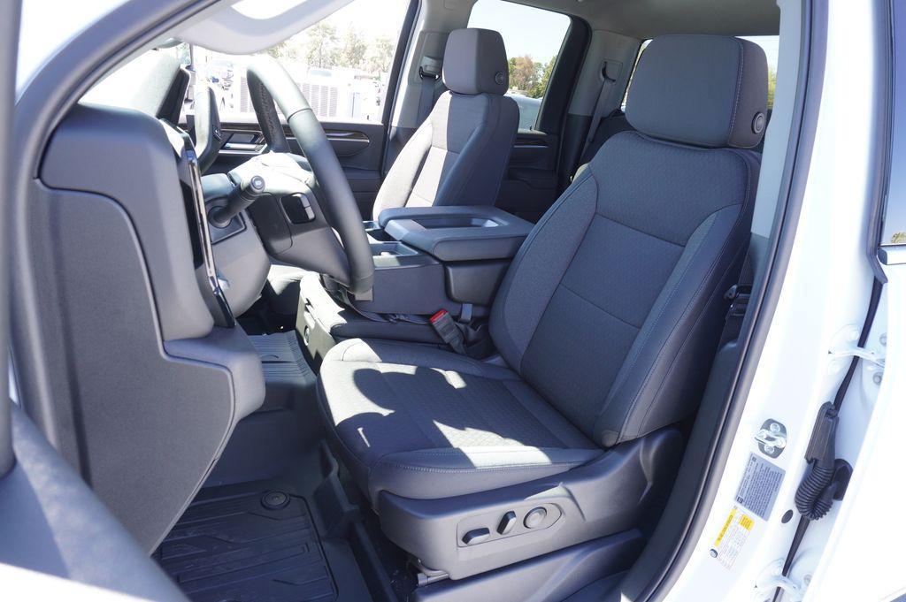 new 2025 GMC Sierra 2500 car, priced at $59,172