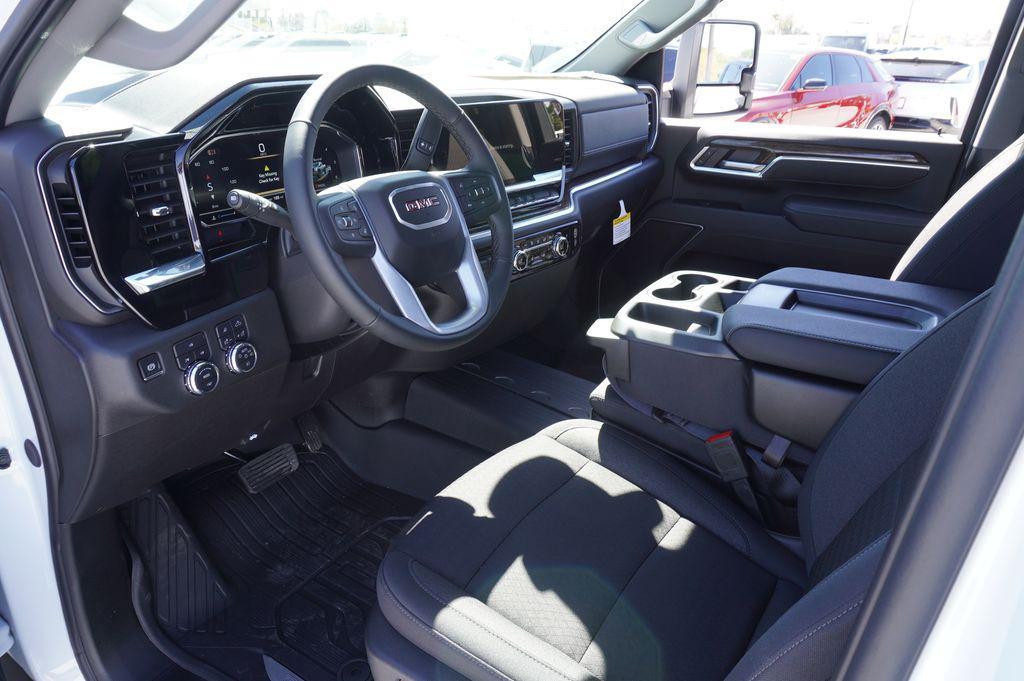 new 2025 GMC Sierra 2500 car, priced at $59,172