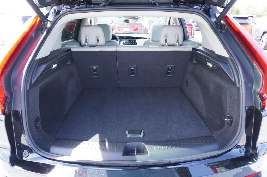 used 2023 Cadillac XT4 car, priced at $26,423