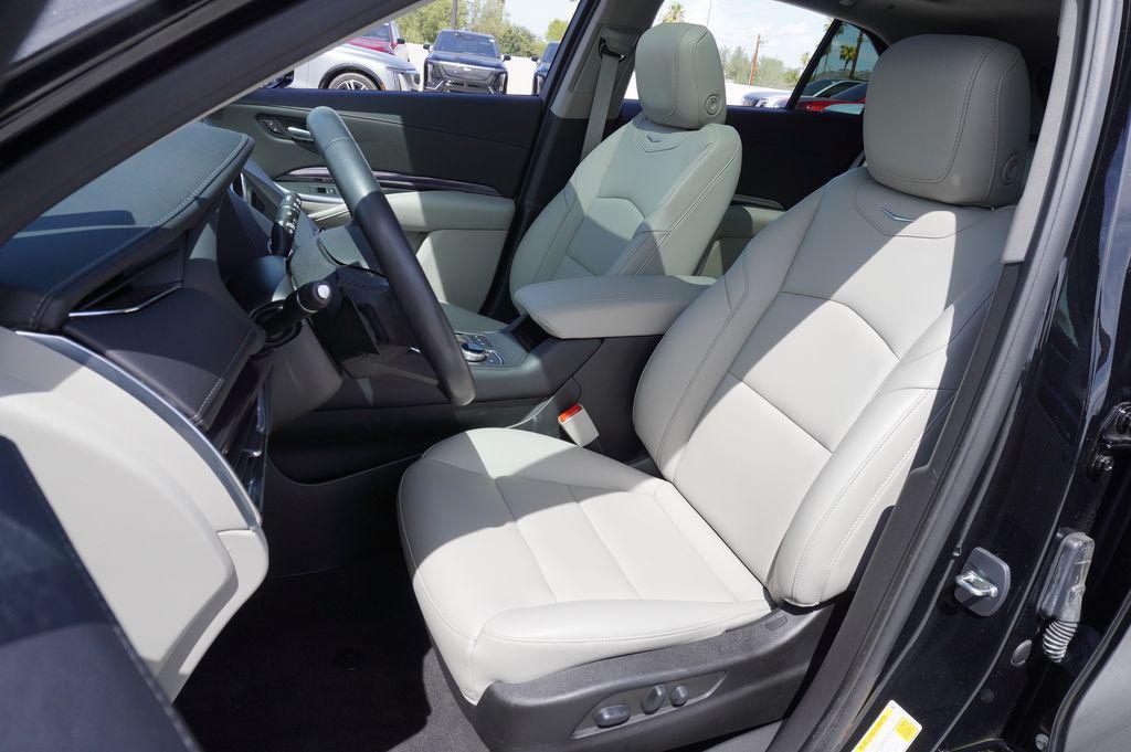 used 2023 Cadillac XT4 car, priced at $26,423