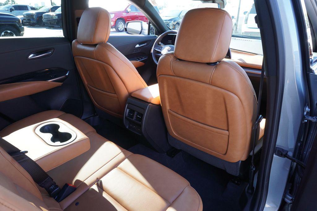 used 2024 Cadillac XT4 car, priced at $35,409
