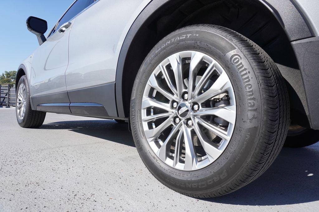 used 2024 Cadillac XT4 car, priced at $35,409