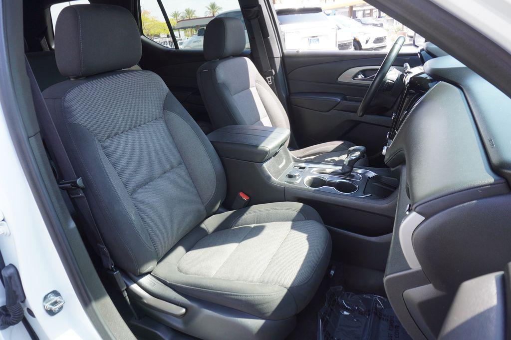 used 2023 Chevrolet Traverse car, priced at $25,955