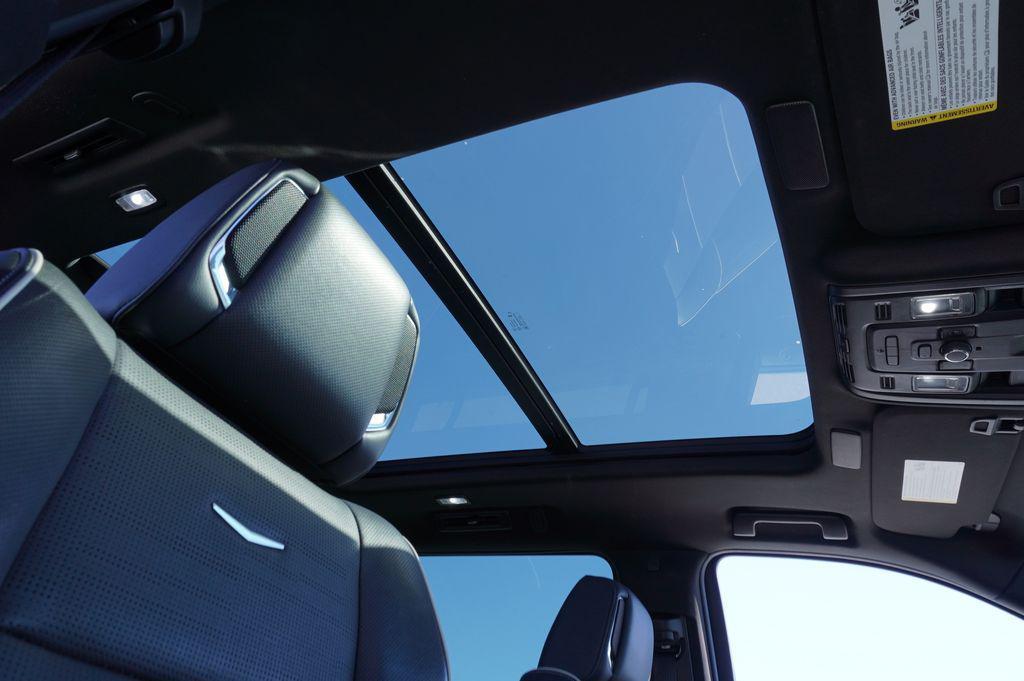 used 2023 Cadillac Escalade ESV car, priced at $59,677