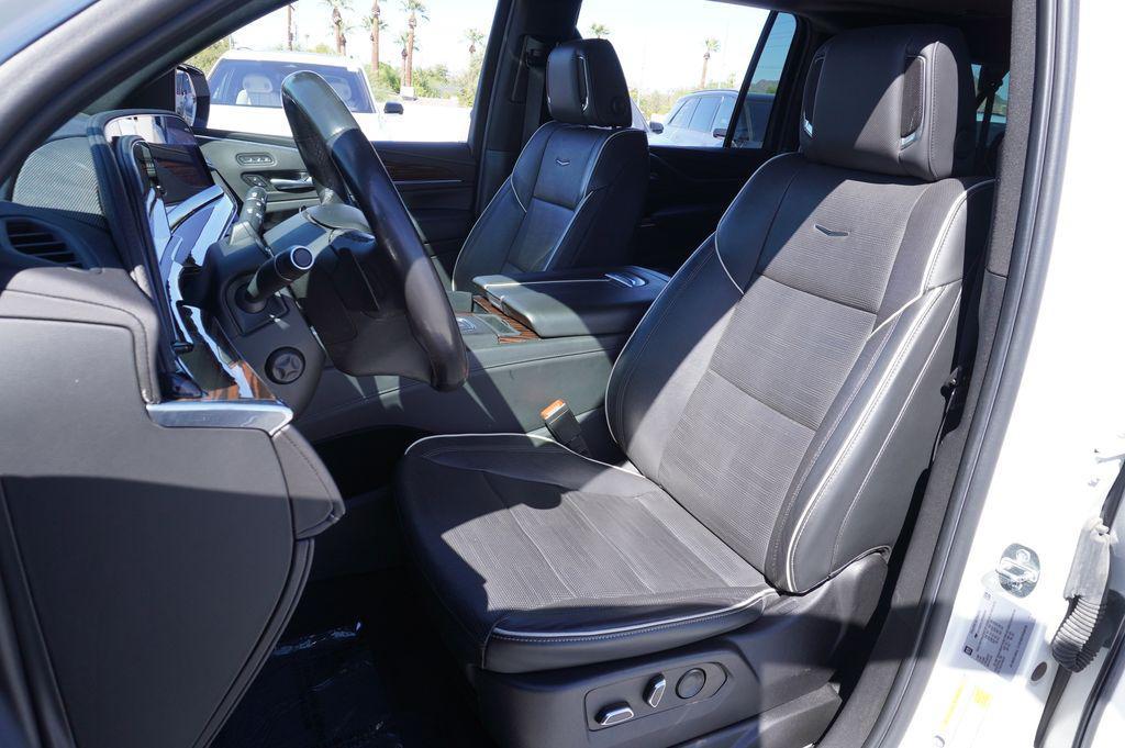 used 2023 Cadillac Escalade ESV car, priced at $59,677