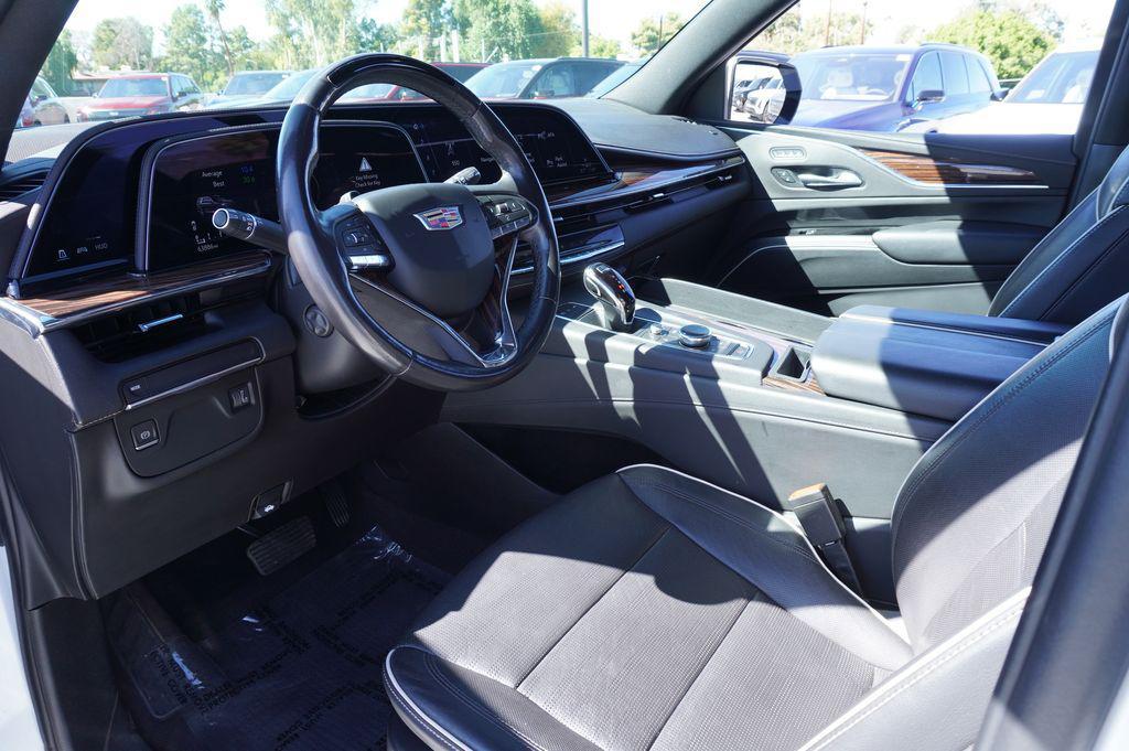 used 2023 Cadillac Escalade ESV car, priced at $59,677
