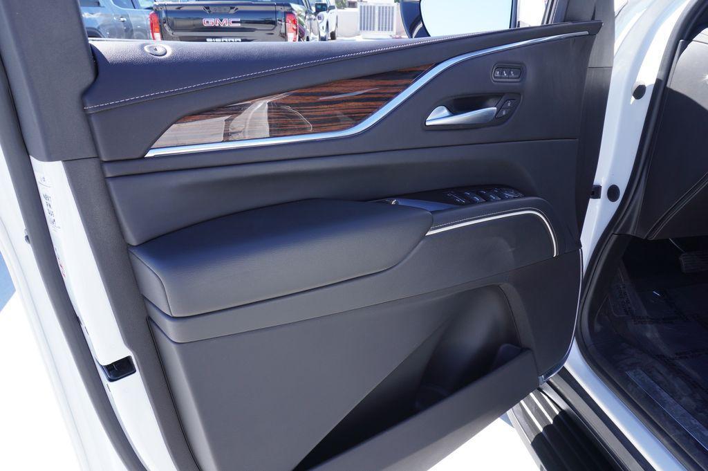 used 2023 Cadillac Escalade ESV car, priced at $59,677