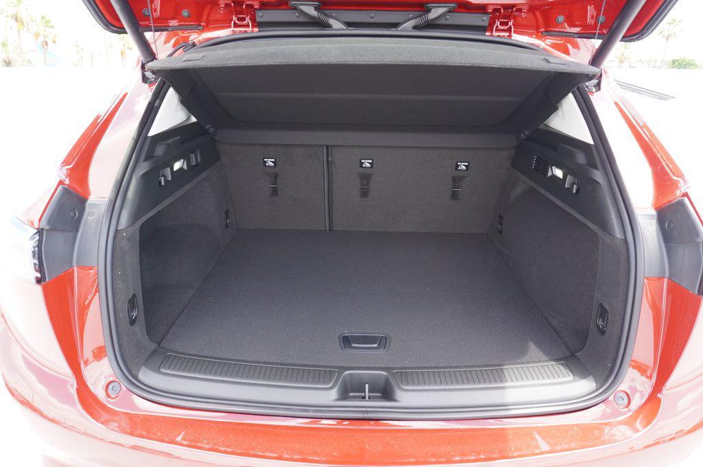 new 2025 Buick Envision car, priced at $40,495