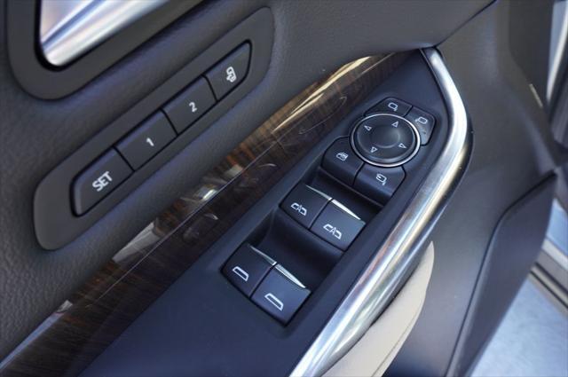 new 2025 Cadillac XT4 car, priced at $42,790