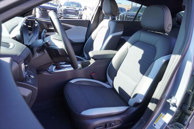 new 2025 Buick Envista car, priced at $25,775