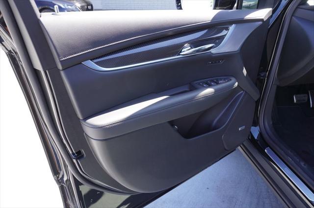 new 2025 Cadillac XT6 car, priced at $65,165