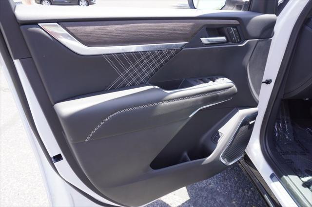new 2025 GMC Acadia car, priced at $59,672