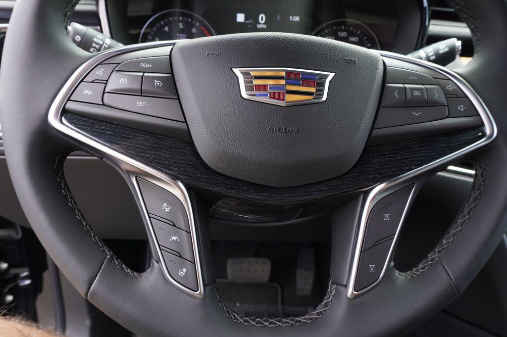 new 2025 Cadillac XT5 car, priced at $55,990
