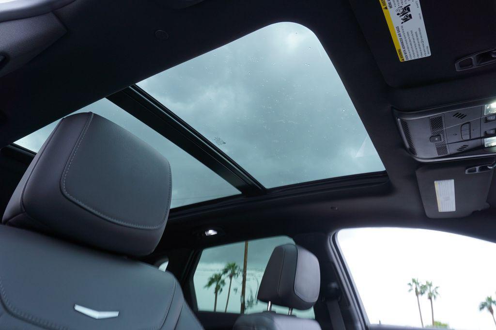 used 2025 Cadillac XT5 car, priced at $37,880