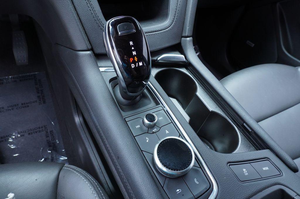 used 2025 Cadillac XT5 car, priced at $37,880