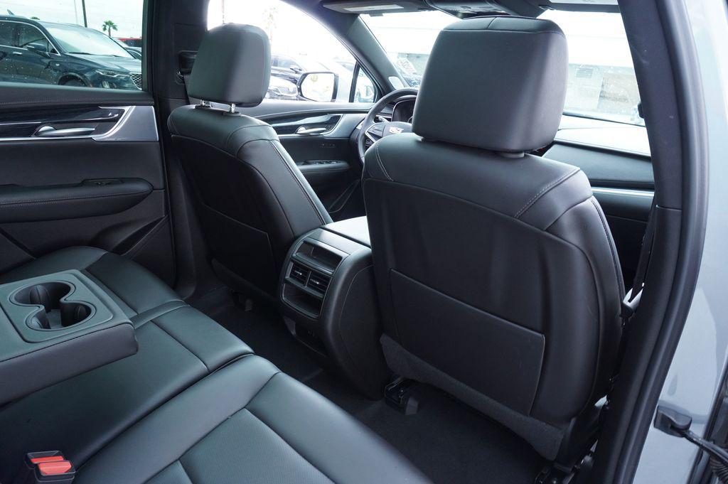 used 2025 Cadillac XT5 car, priced at $37,880