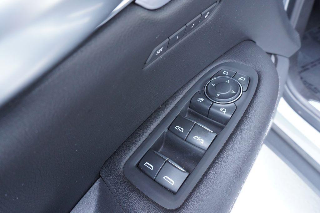 used 2025 Cadillac XT5 car, priced at $37,880