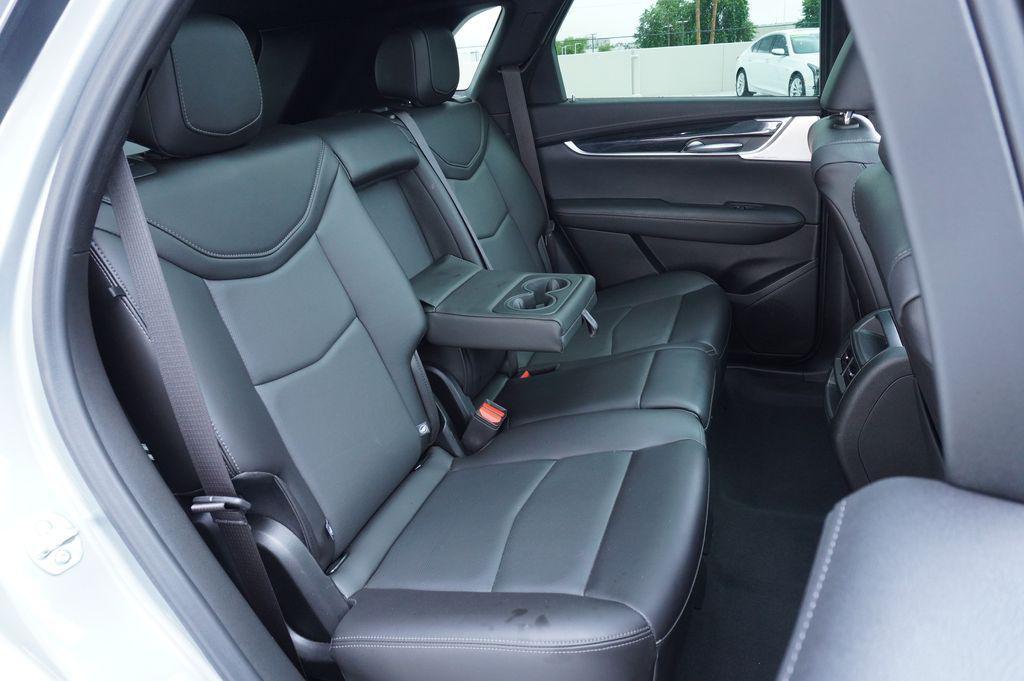 used 2025 Cadillac XT5 car, priced at $37,880