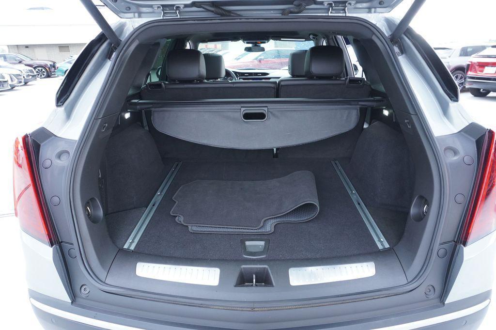 used 2025 Cadillac XT5 car, priced at $37,880
