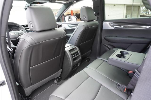 new 2025 Cadillac XT5 car, priced at $60,590