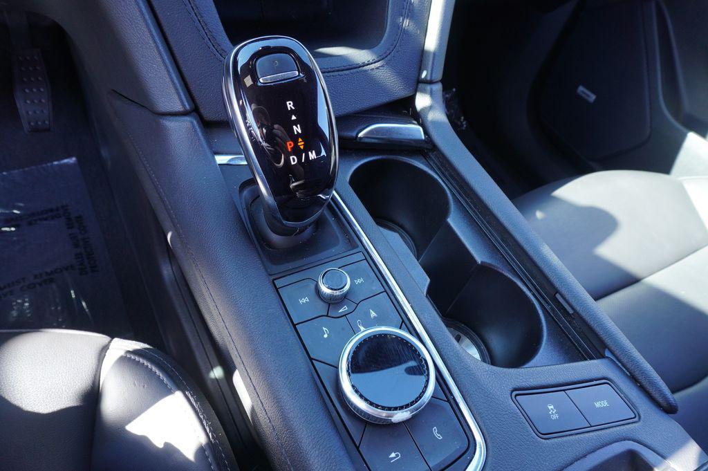 used 2025 Cadillac XT6 car, priced at $42,804