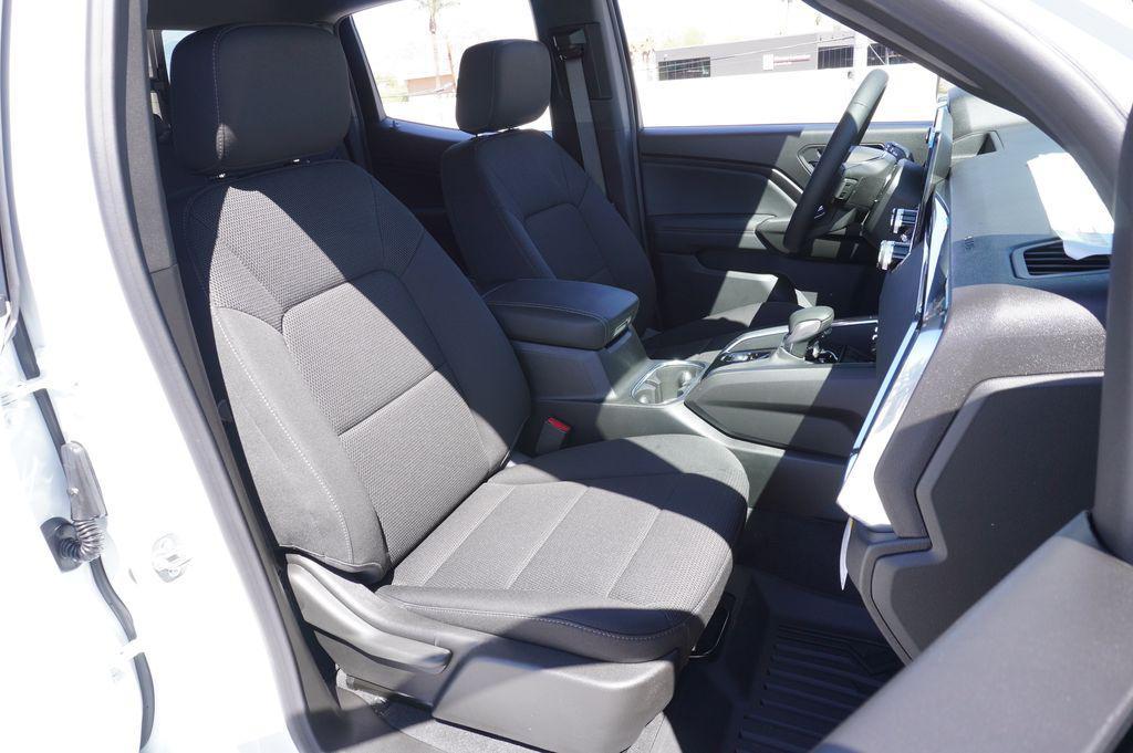 new 2025 GMC Canyon car, priced at $36,531